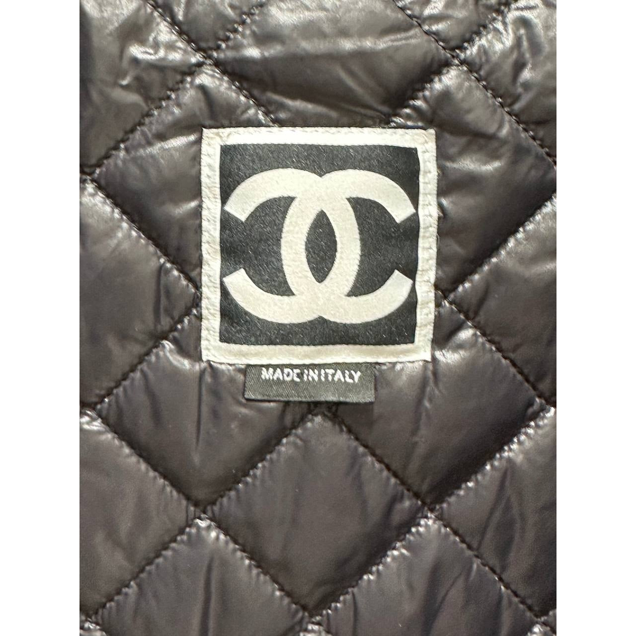 Chanel Navy Quilted  Decorative Appliqué Vest Sz.38 Pre-owned
