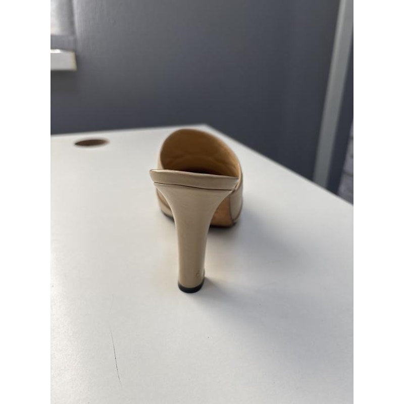 Chanel Beige & Black Leather Mules Size 40 Pre-owned