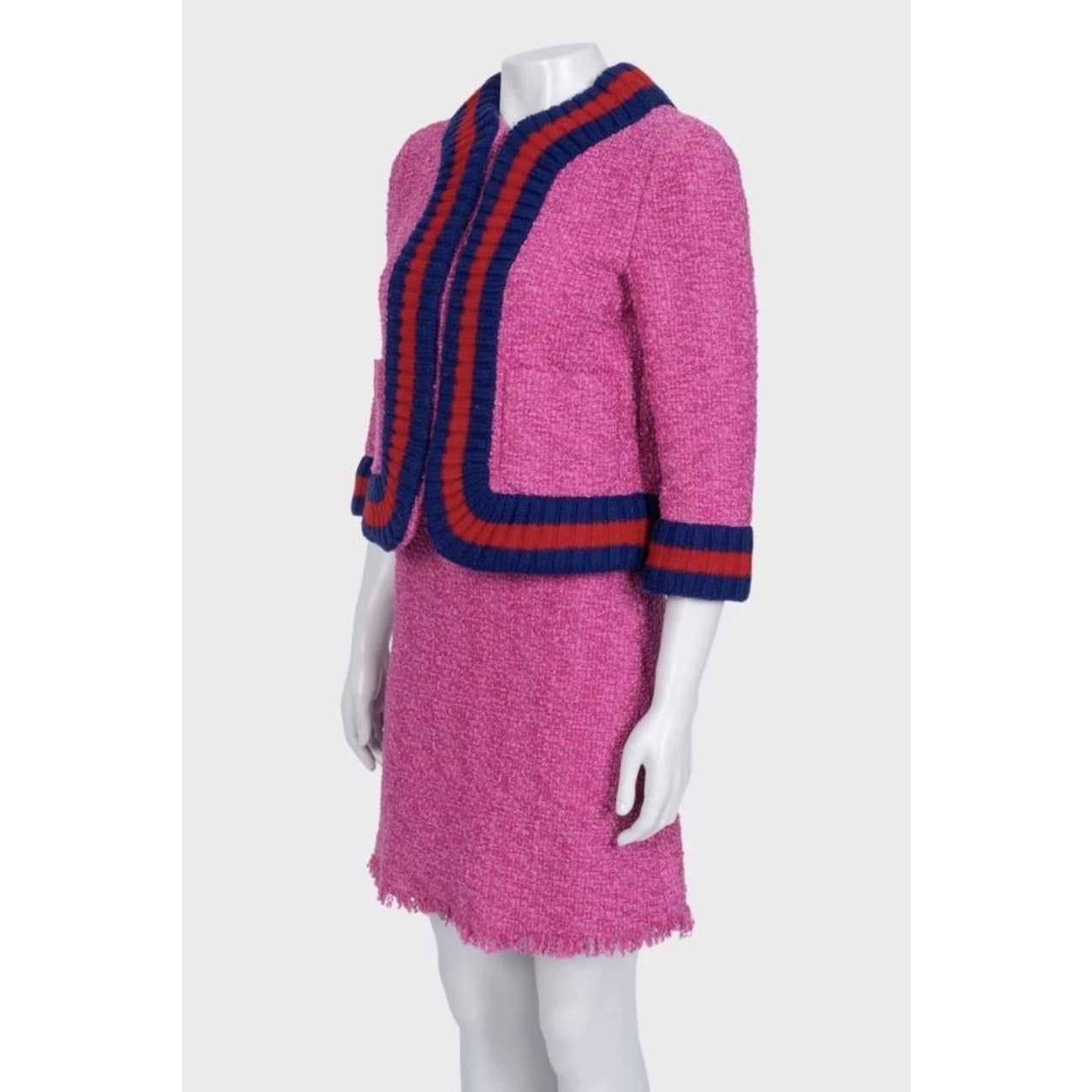 Gucci Pink Tweed Skirt Suit - Elegant & Versatile IT38/XS pre-owned