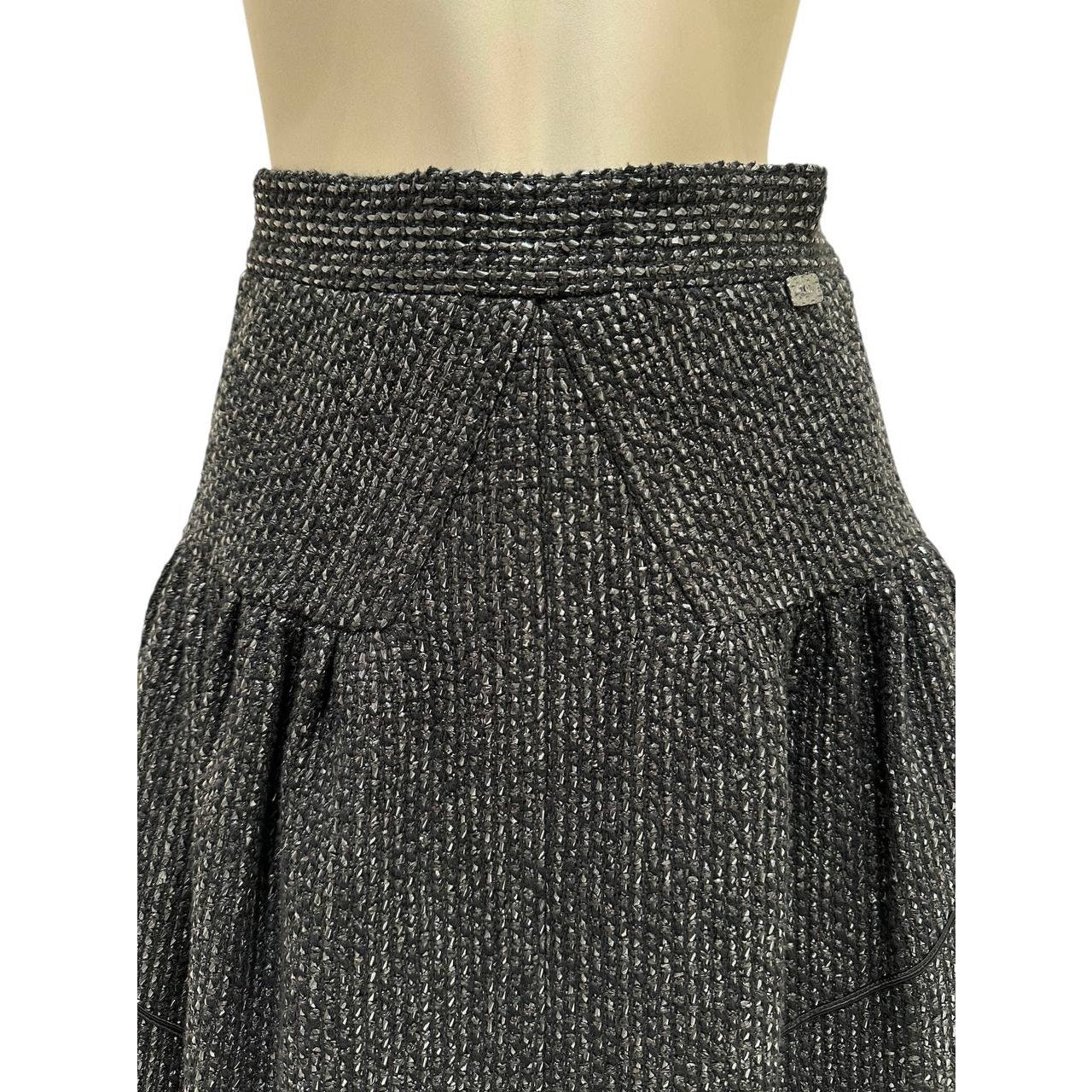 CHANEL 2014 Black Tweed Mid-Length Skirt - Size 36FR Pre-owned