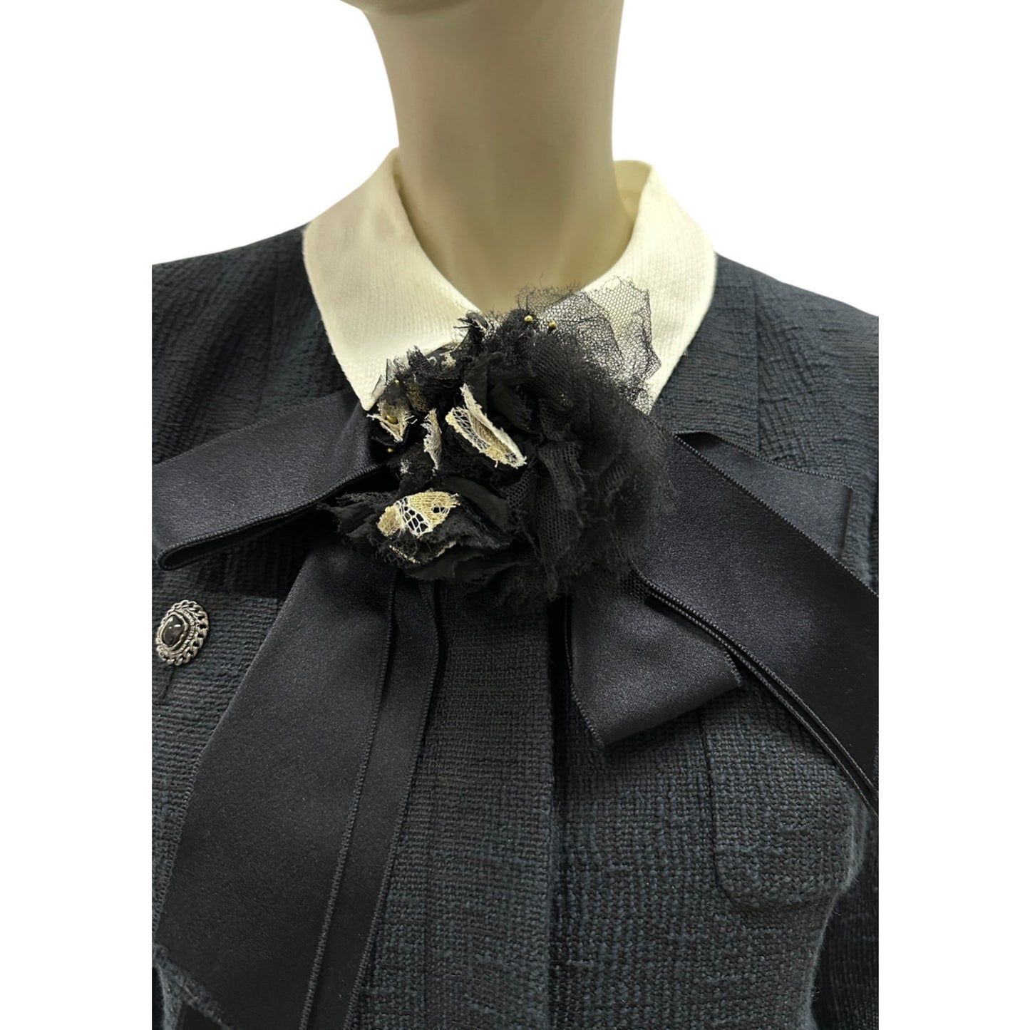 Chanel Spring 2010 Bow Skirt Jacket Suit Sz.36, Skirt Sz.38 Pre-owned