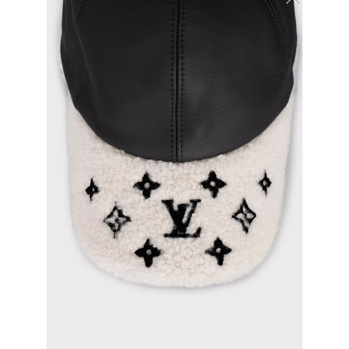 Louis Vuitton Lambskin Cap and Glove Set - Size M Pre-owned