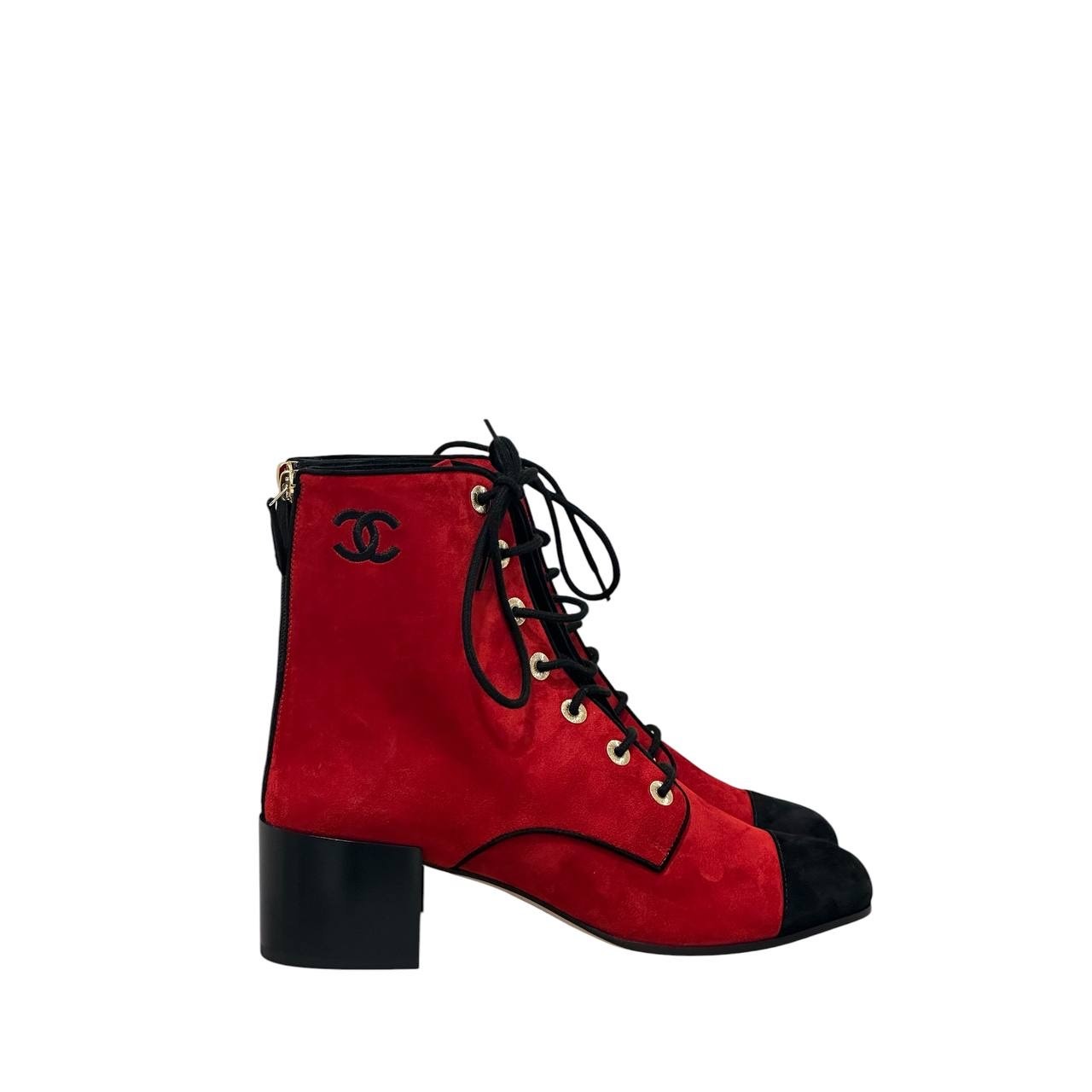 NWOB Chanel Red Suede 19K Block Heel Lace-Up Boots Sz.41 Pre-owned