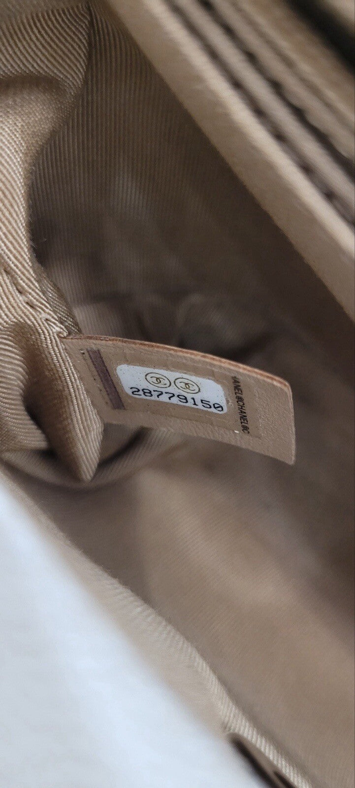 Chanel Small 24cm Coco Handle in Chevron Quilted Pearly White Caviar Bag Pre-Owned