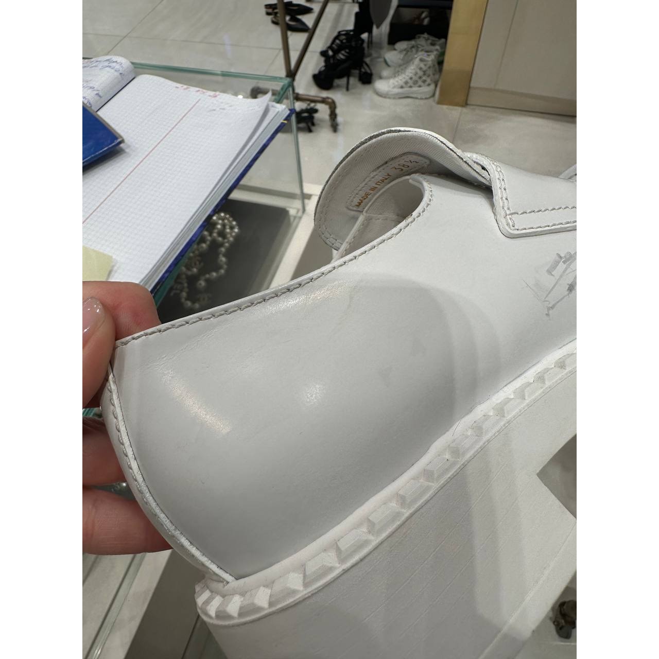 Prada White Leather Platform Oxfords - Women's Size 38.5 pre-owned