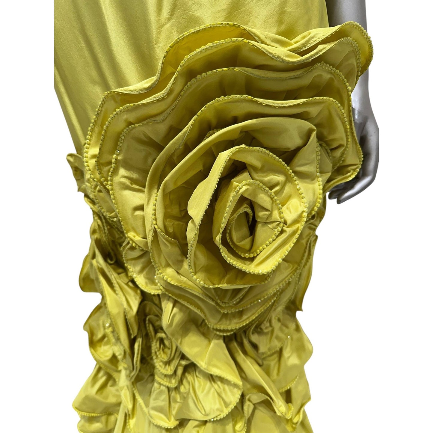 Valentino Silk Runway Rose Gown SS07 US 6 Pre-owned