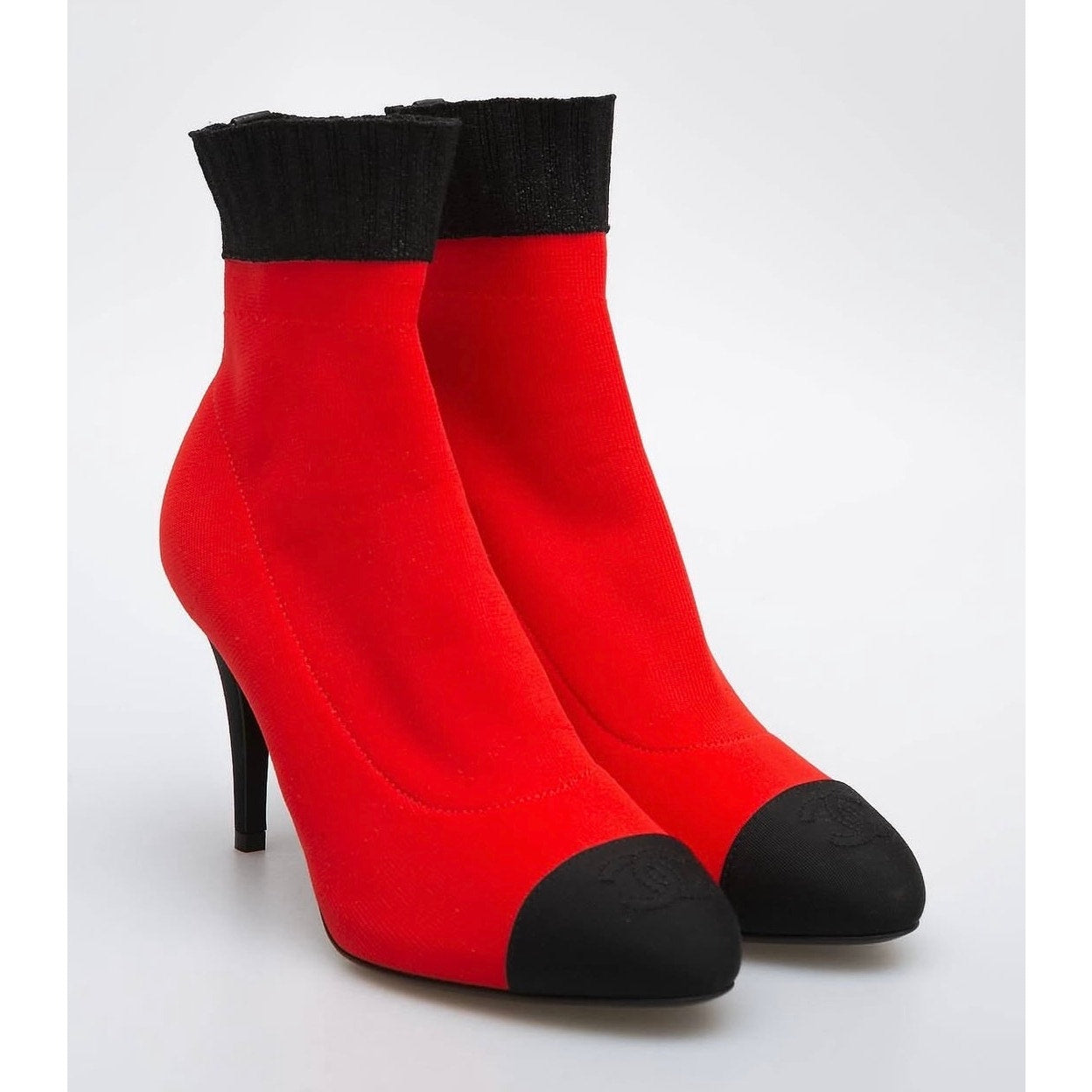 NWOB Chanel 2019 Red & Black Knit Sock Booties, Size 41 pre-owned