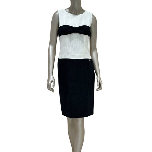 CHANEL S/S 2009 Black & White Tweed Bow Dress sz.38 Pre-owned