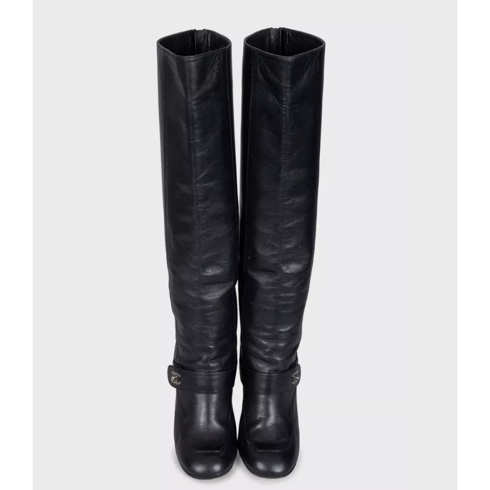 CHANEL Black Leather Silver CC Logo Knee High Boots 38.5 Pre-owned