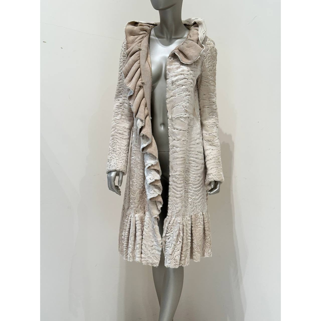 Giambattista Valli  Lamb  Ruffle Coat IT 38 Pre-owned
