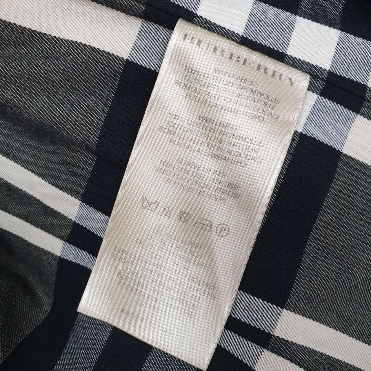 Burberry Black Double Breasted Trench Coat - Size 40 Pre-owned