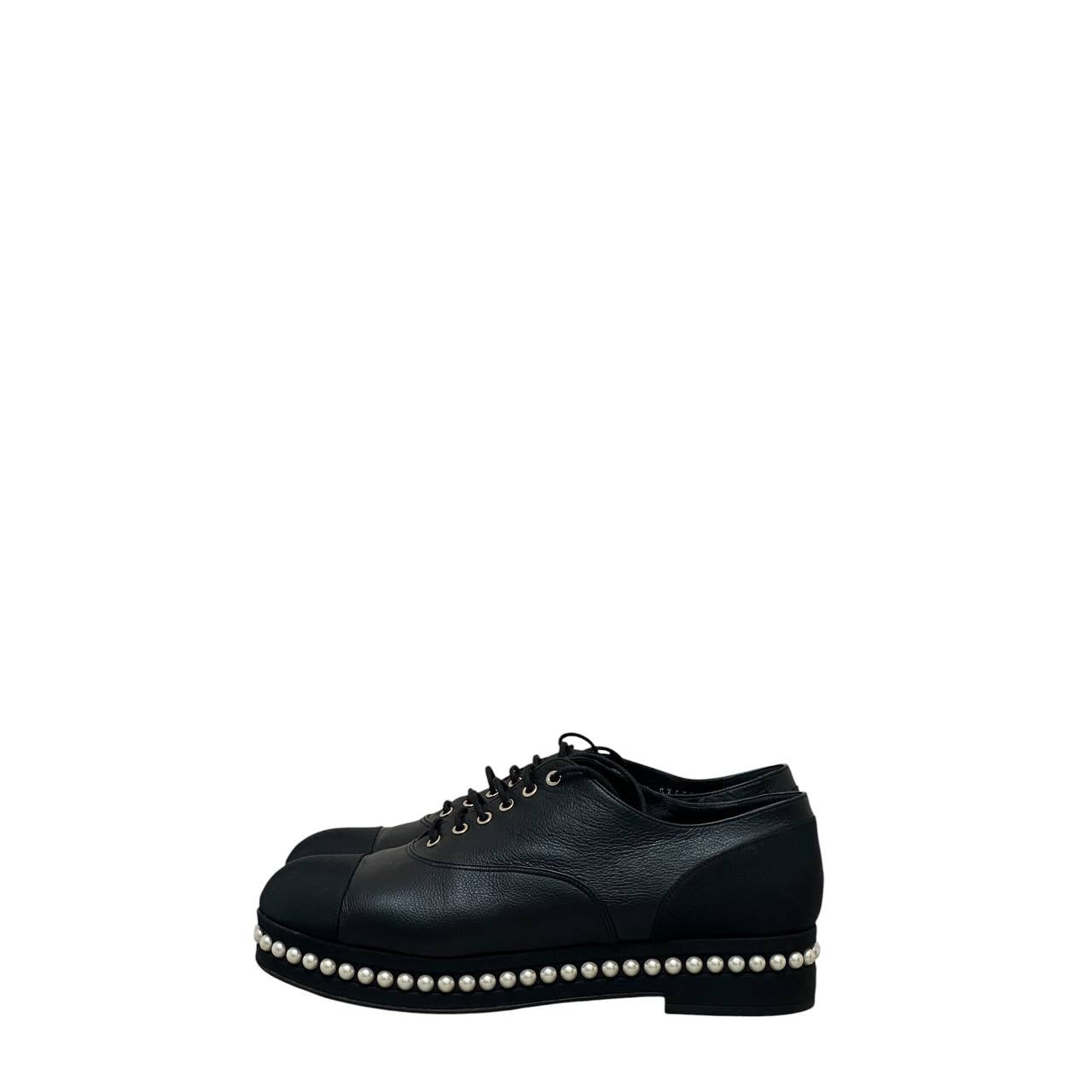 Chanel 2017 Black Leather Pearl Platform Sneakers Sz.41 Pre-owned