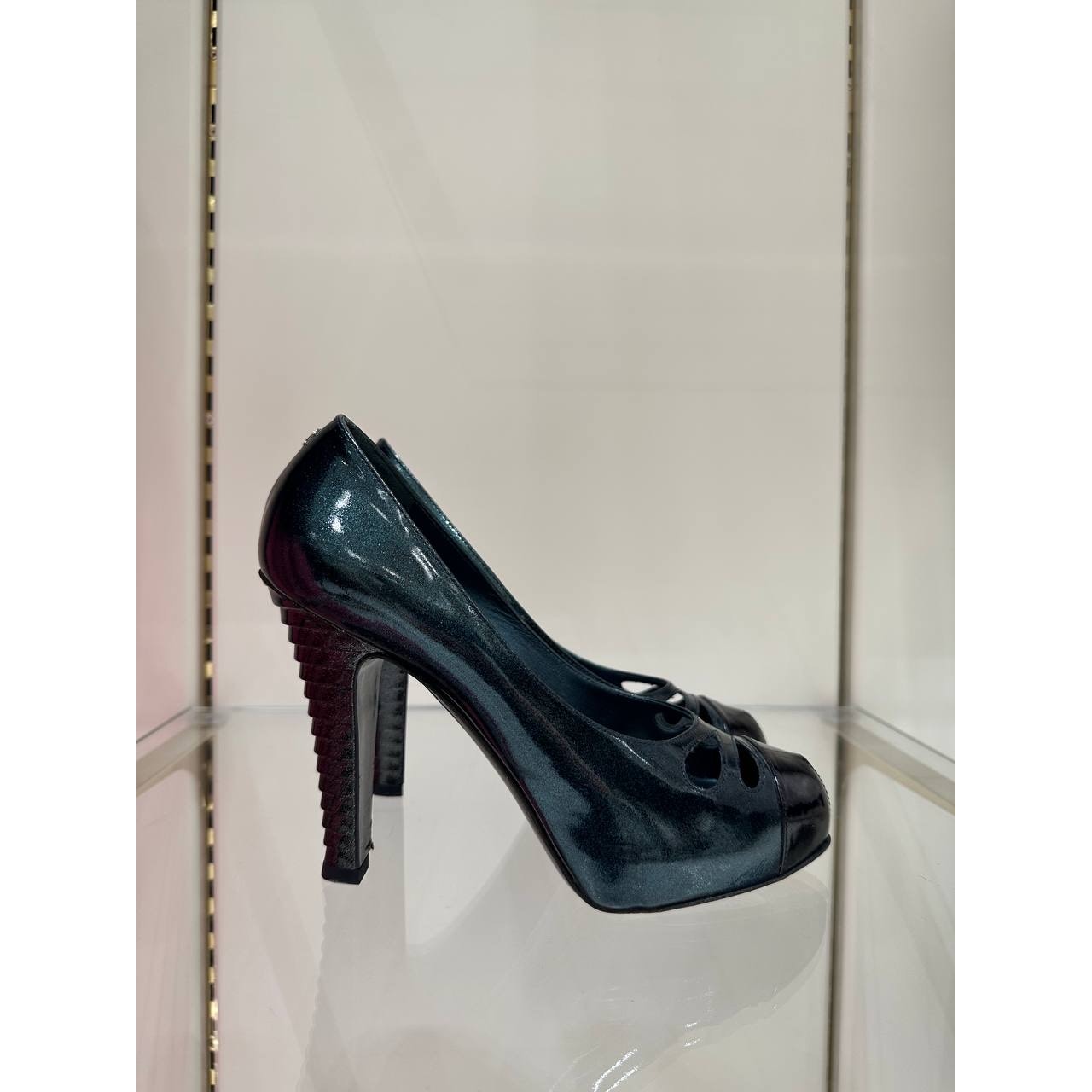 Chanel Patent Leather Pumps Size 39 Pre-owned