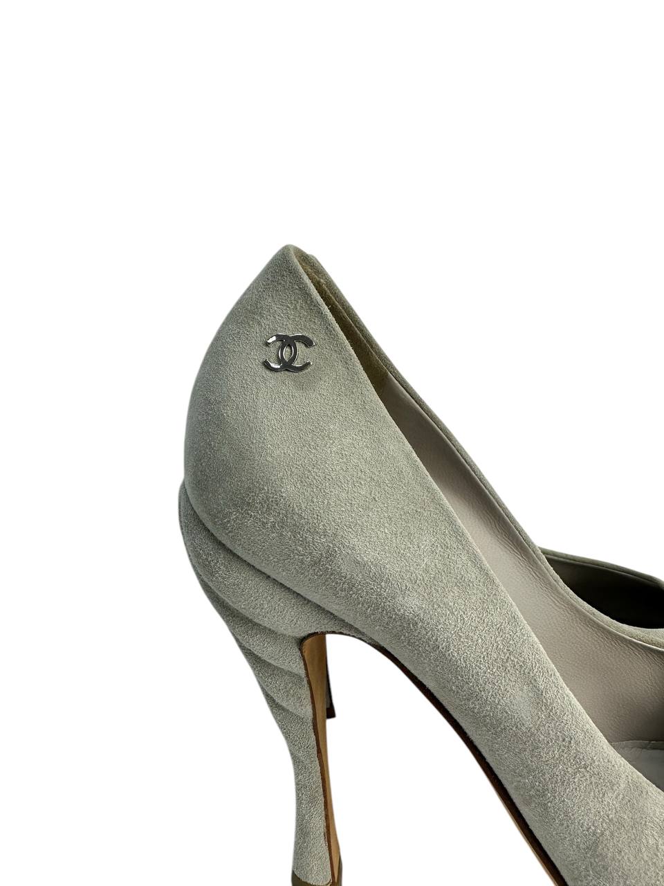Suede Pumps with Metallic Toe Cap and Sculpted Heel