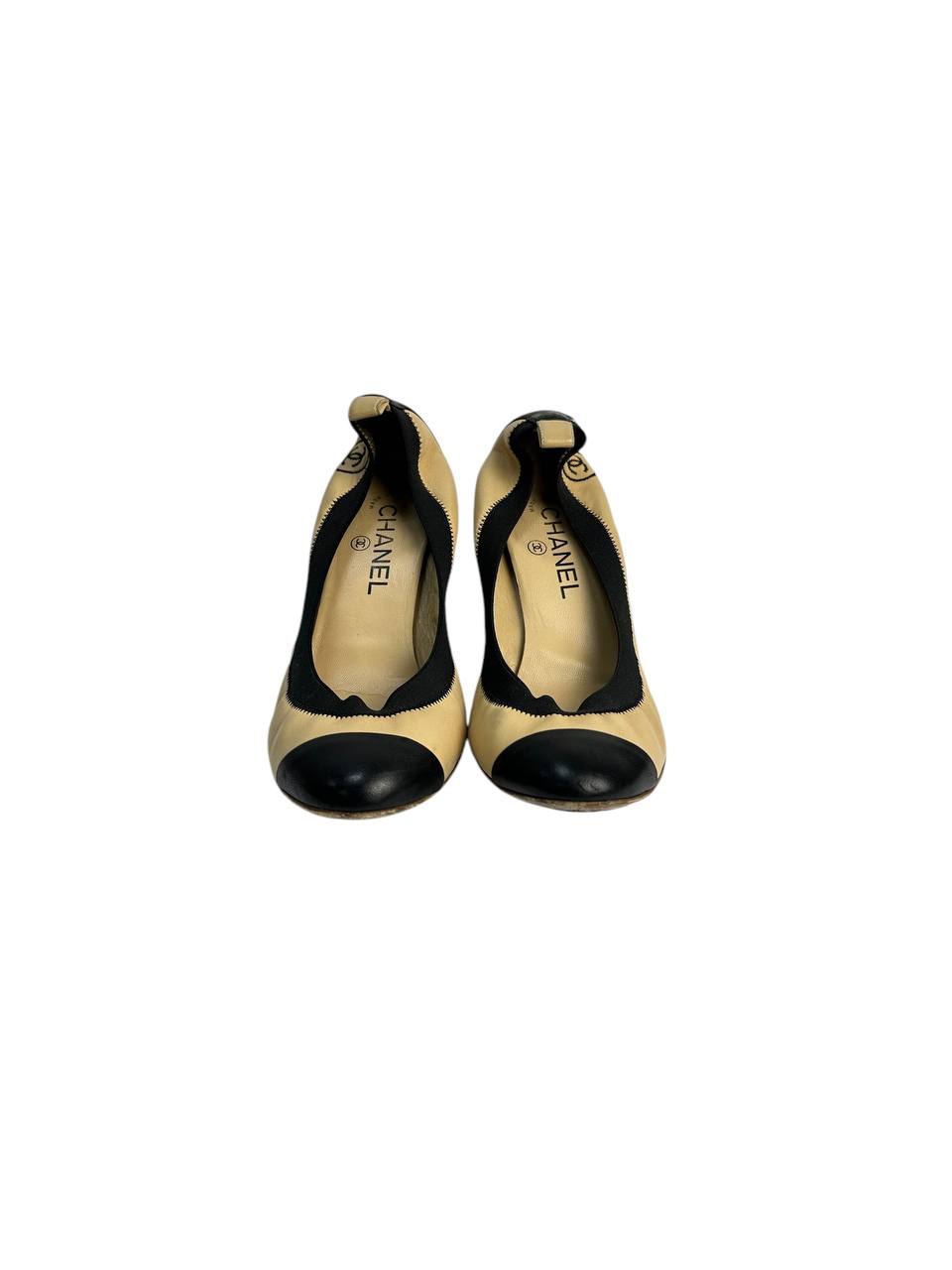 Two-Tone Round-Toe Pumps with Straight Heel