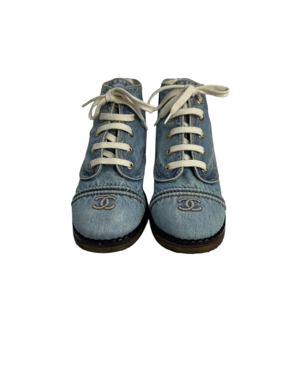 Denim boots with signature details