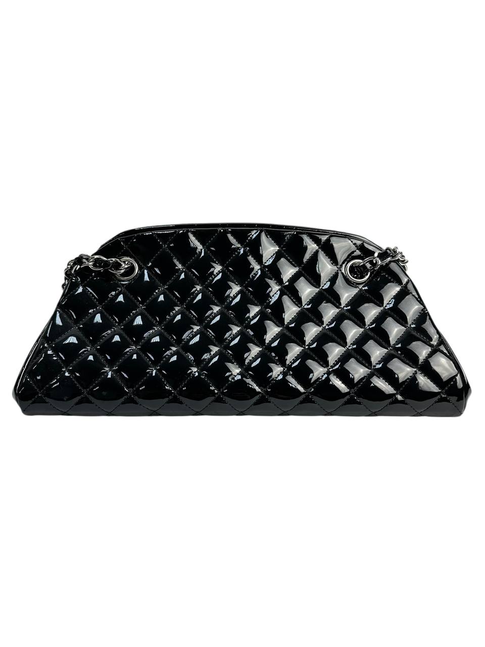 Patent leather bag with geometric focus
