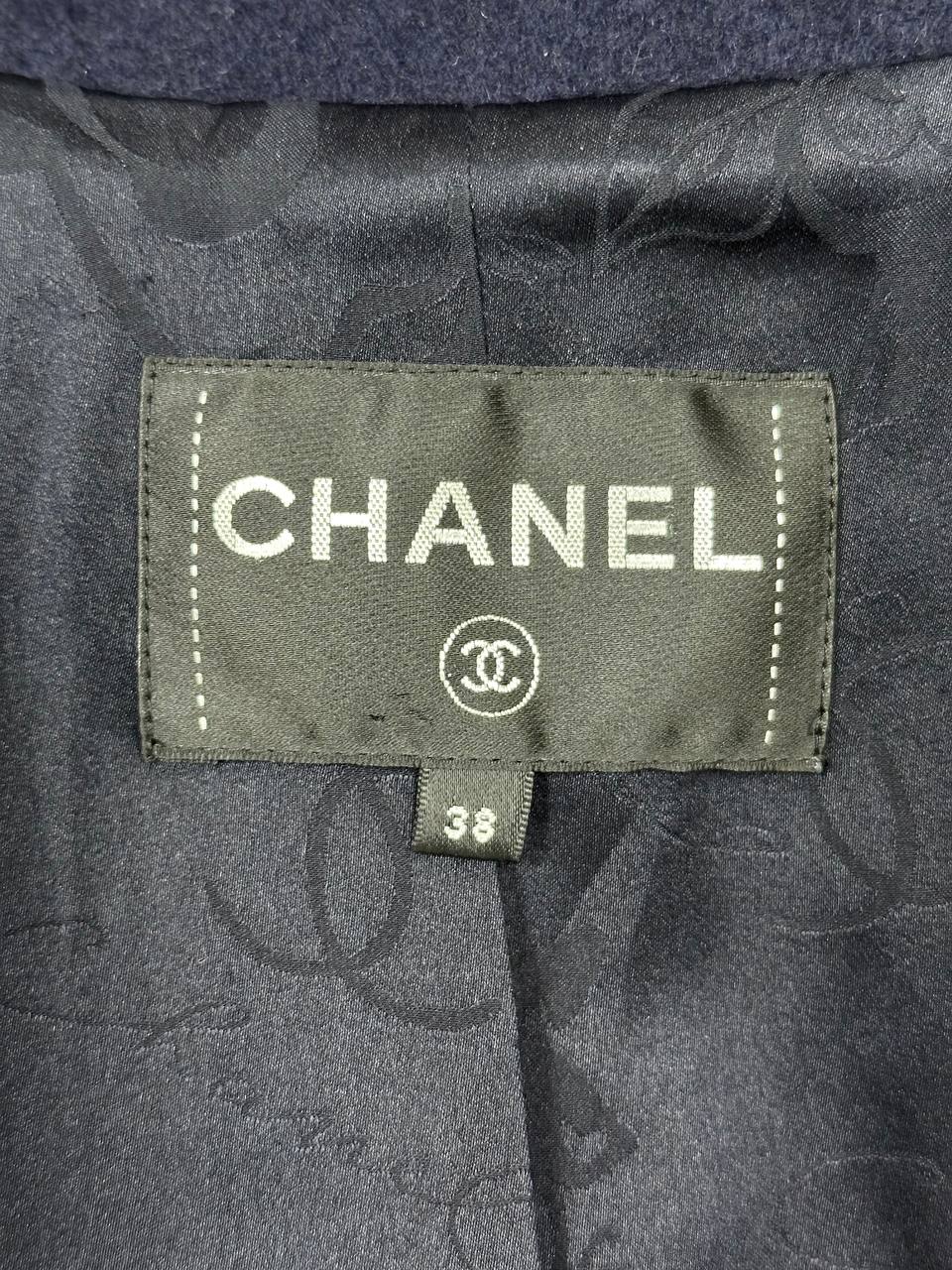 Structured peacoat — power in simplicity