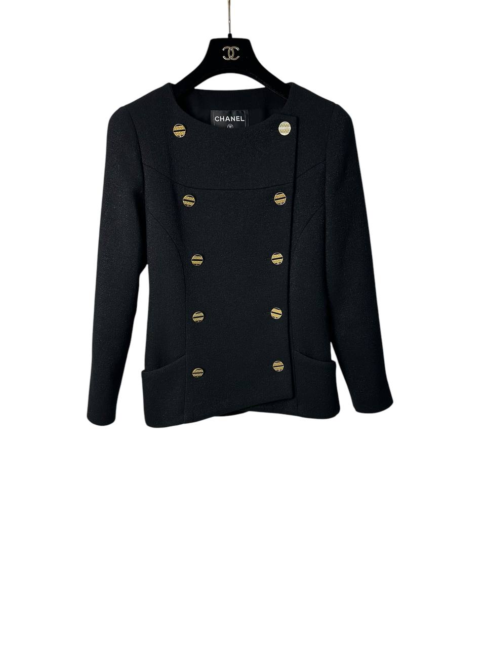 Structured jacket with gold-tone buttons