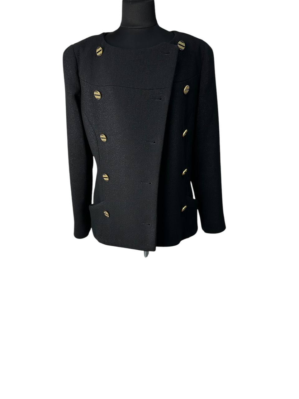 Structured jacket with gold-tone buttons