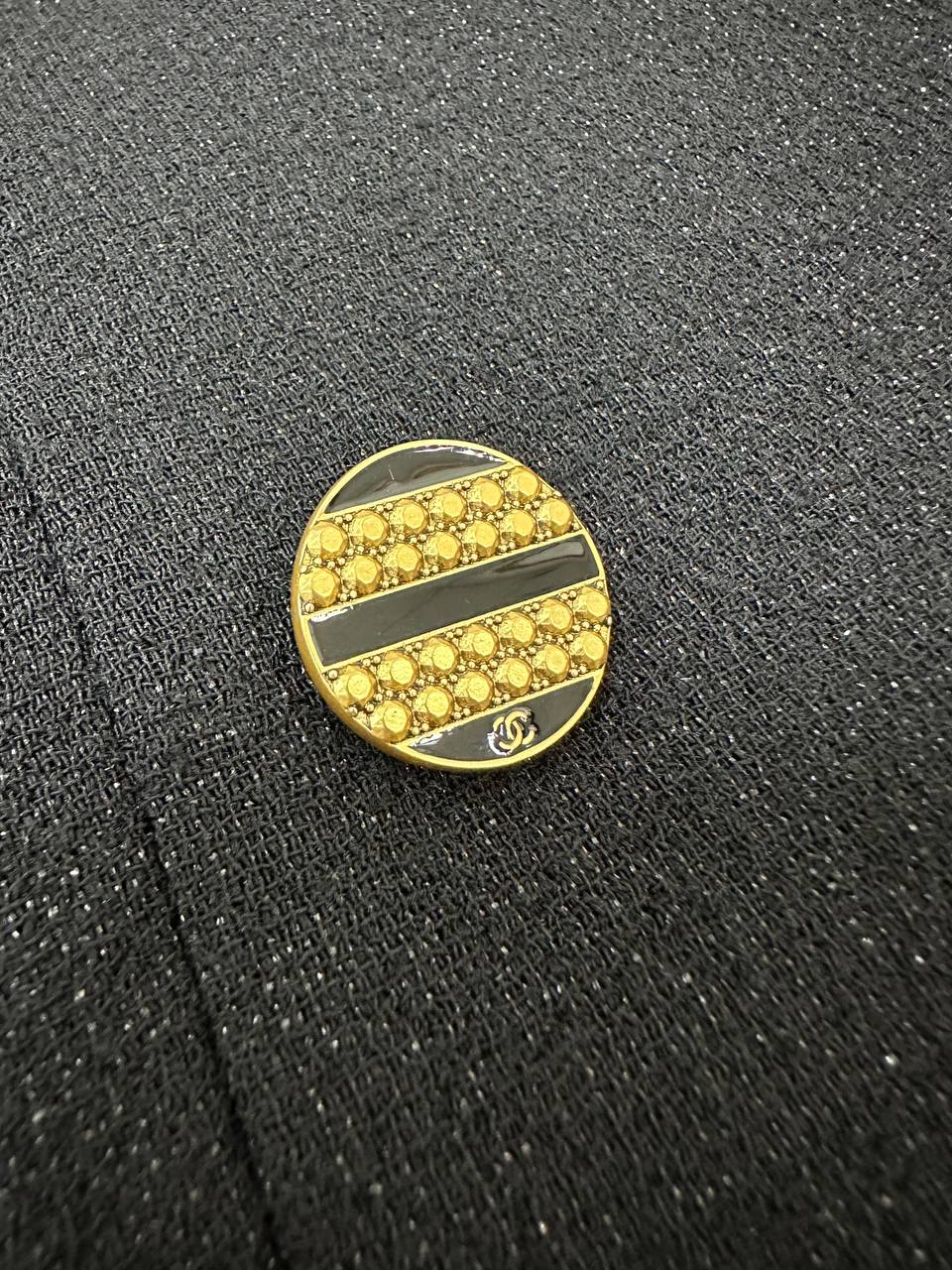 Structured jacket with gold-tone buttons