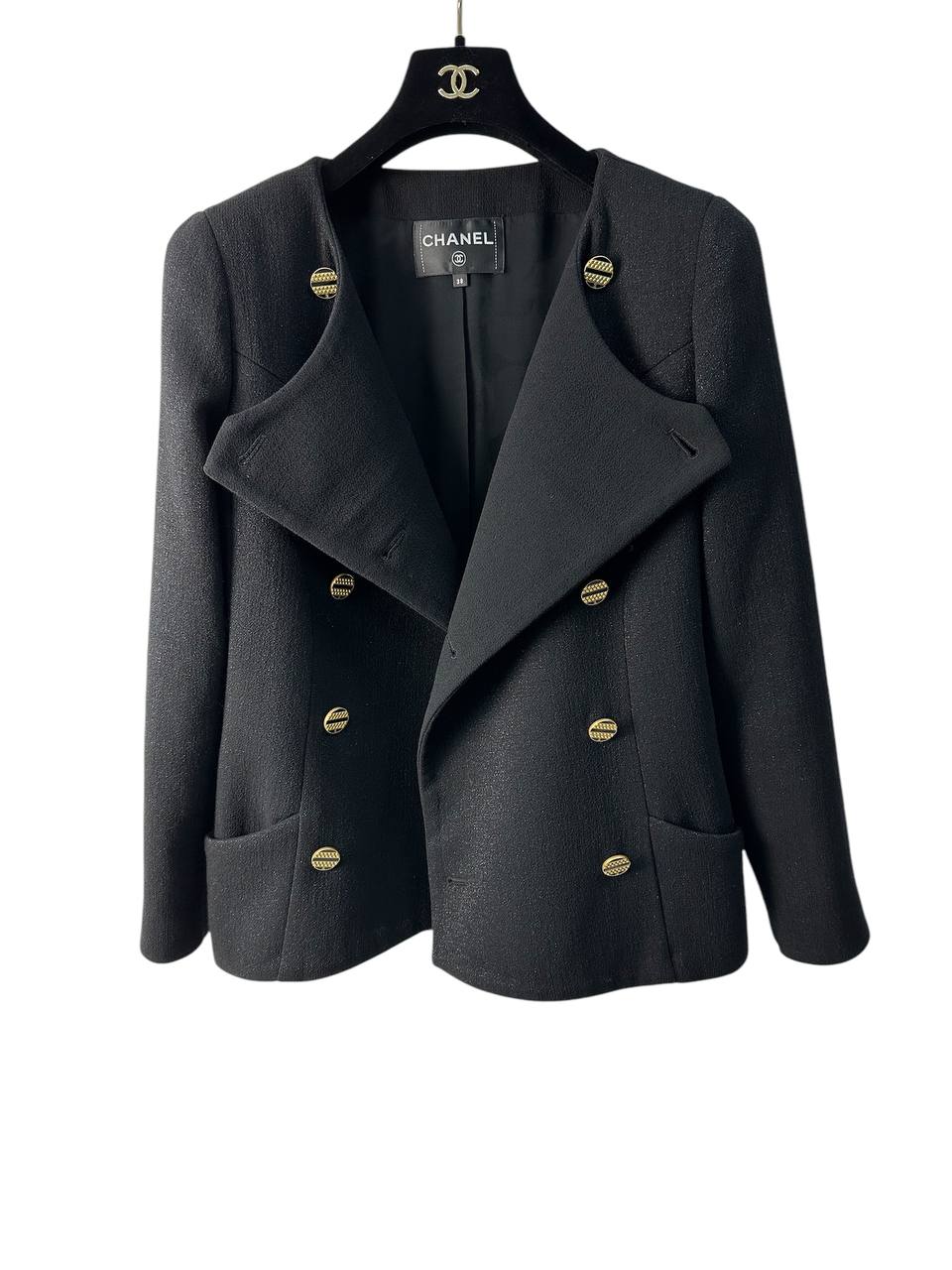 Structured jacket with gold-tone buttons