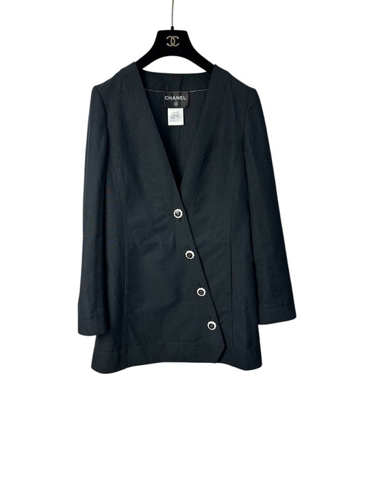 Minimalist silhouette with accent detailing