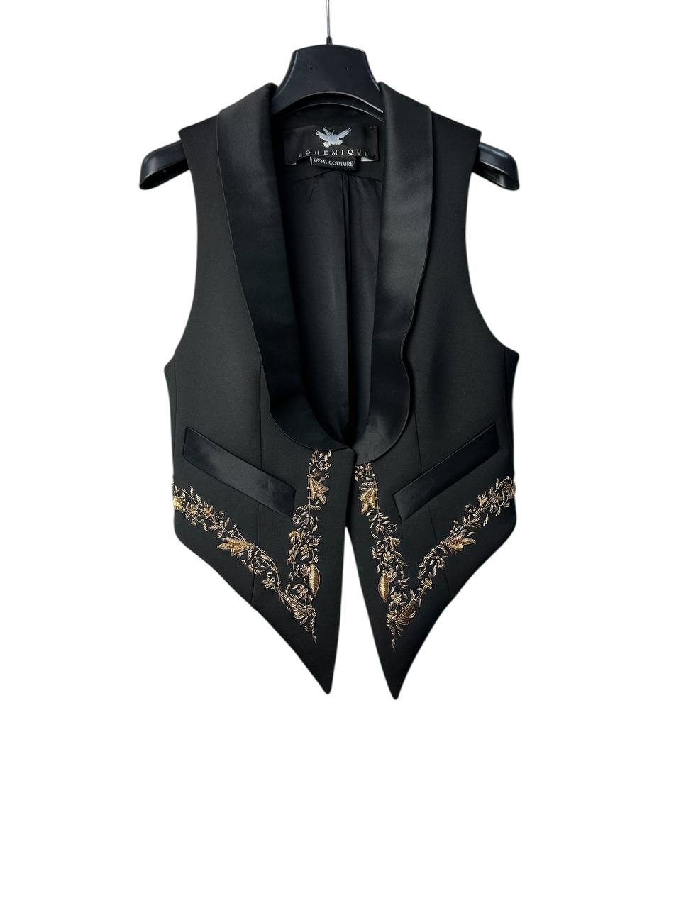 Embroidered vest with silk lapels