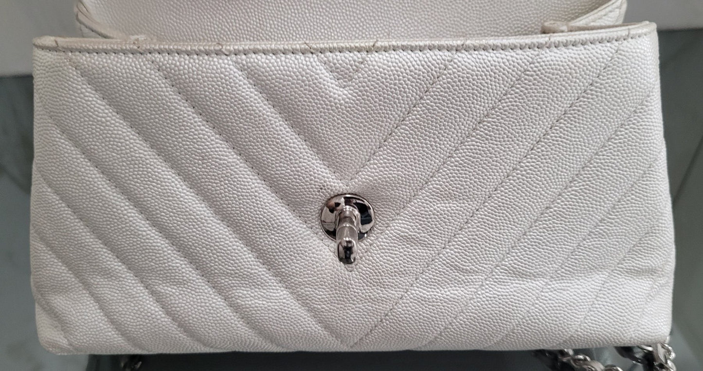 Chanel Small 24cm Coco Handle in Chevron Quilted Pearly White Caviar Bag Pre-Owned