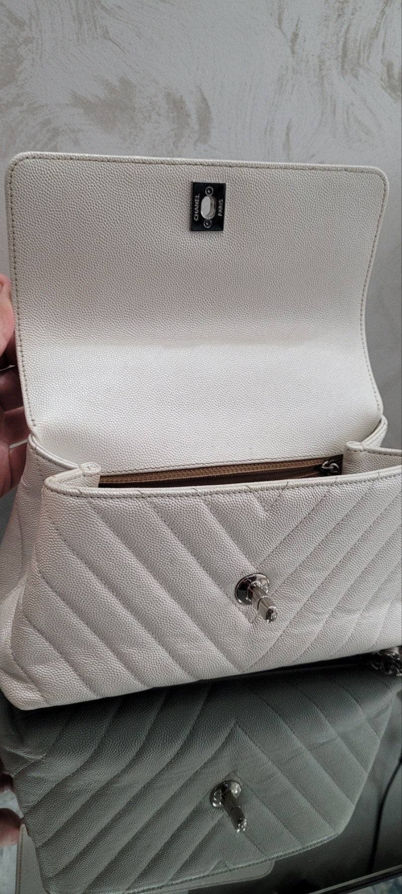 Chanel Small 24cm Coco Handle in Chevron Quilted Pearly White Caviar Bag Pre-Owned