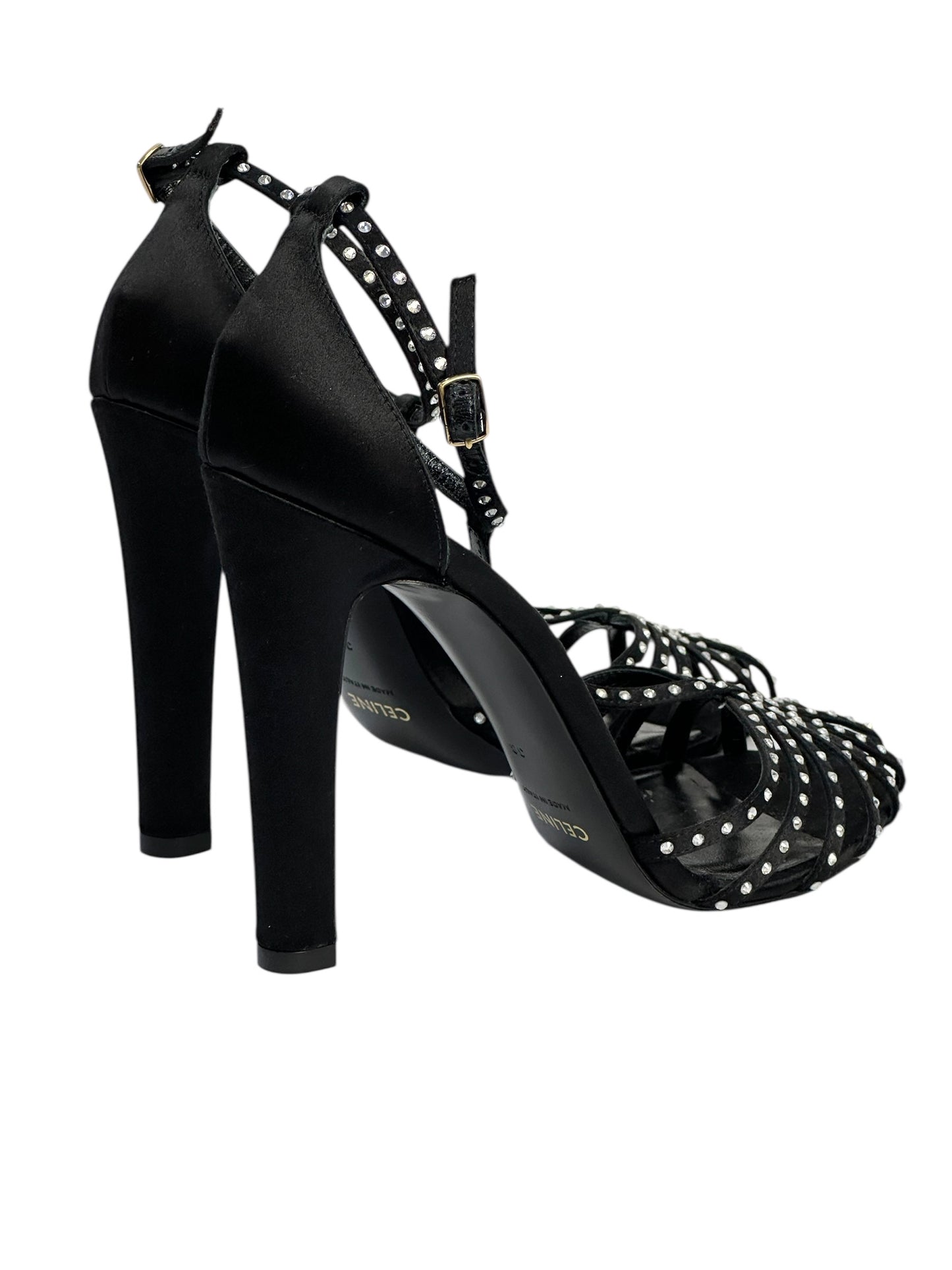 High-heel pumps with crystals