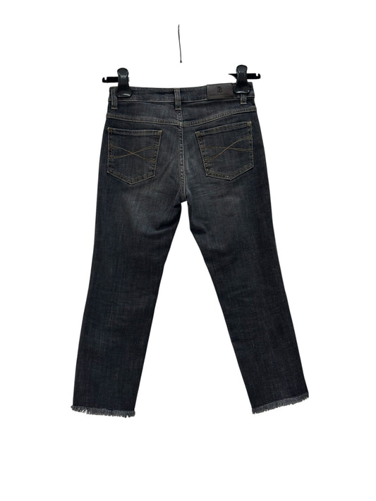 Jeans with raw hem