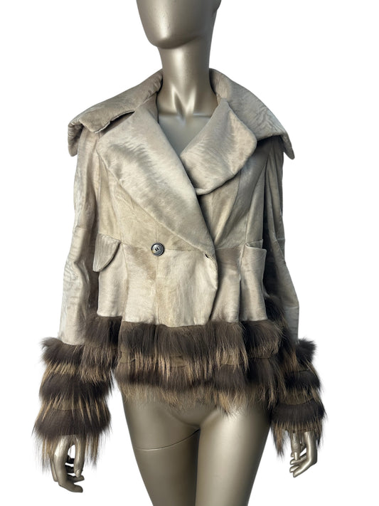 Short jacket with fur inserts