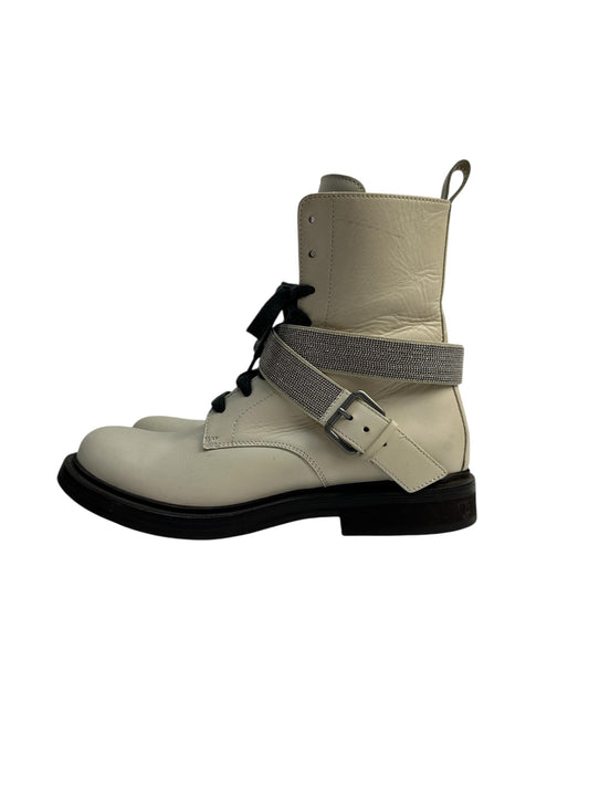 Leather boots with strap