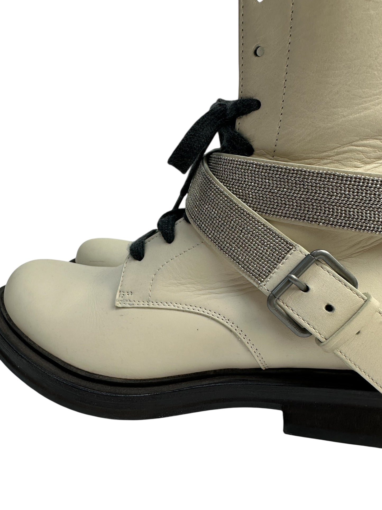 Leather boots with strap