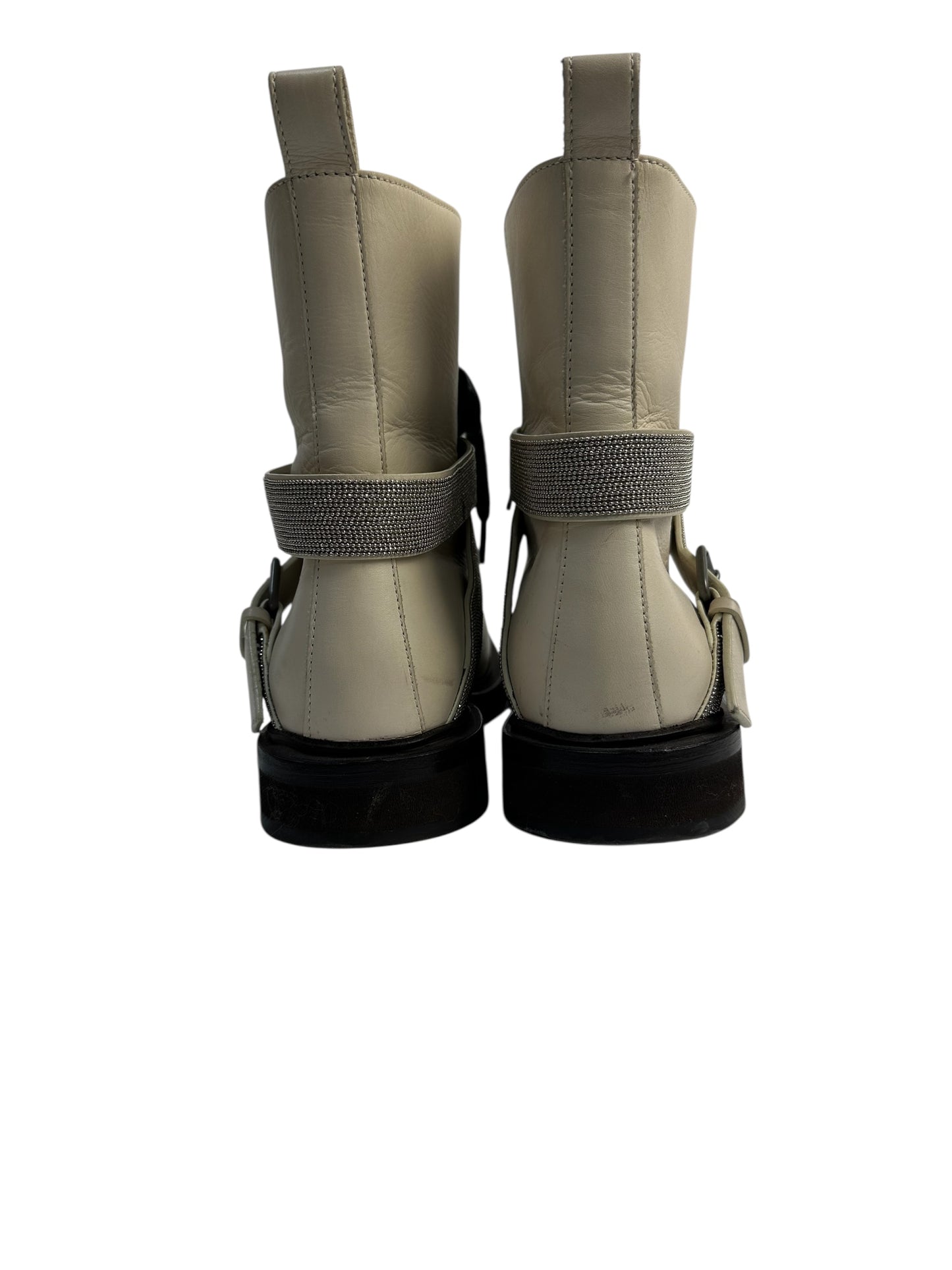 Leather boots with strap