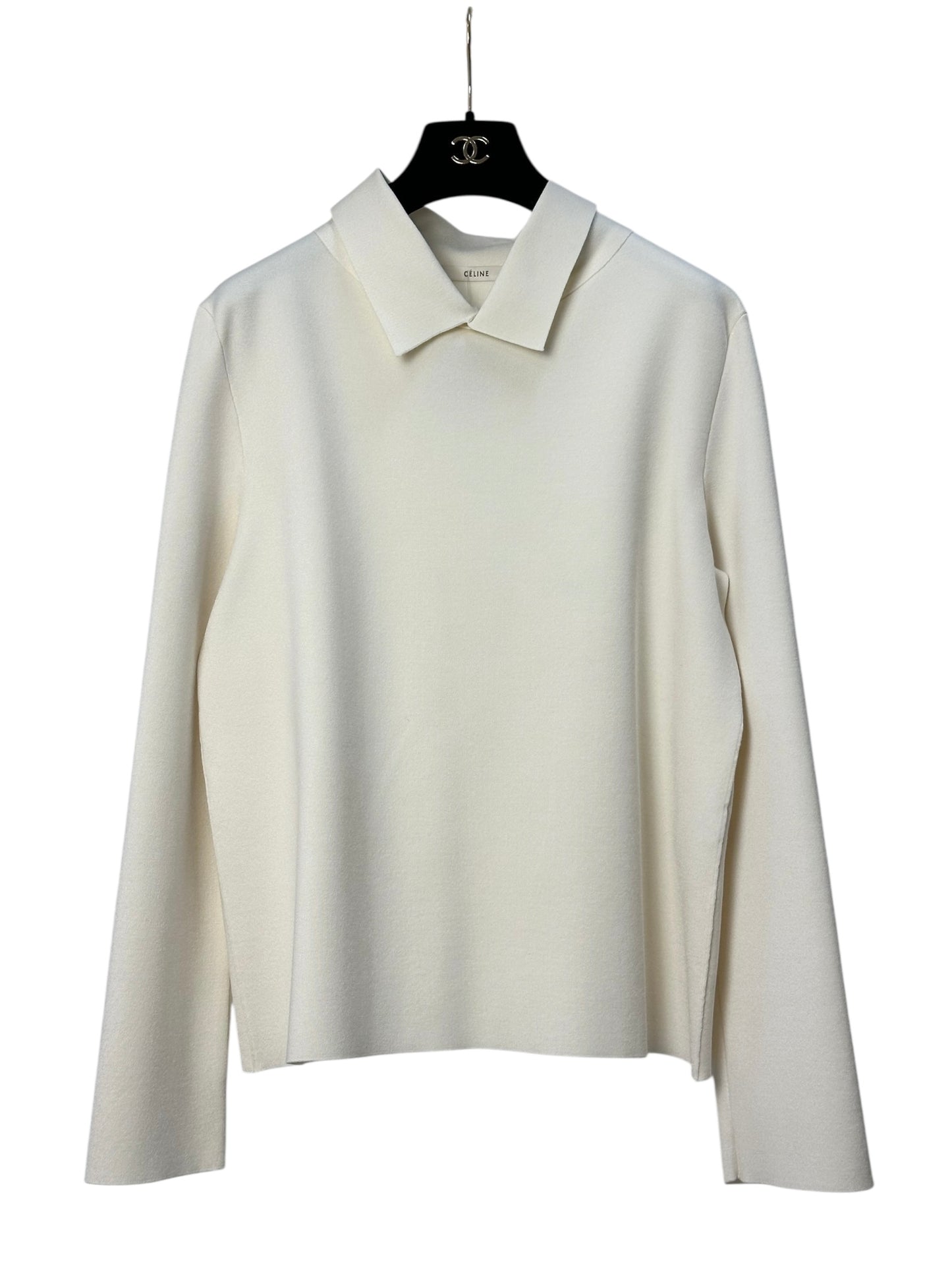 White wool top with long sleeves
