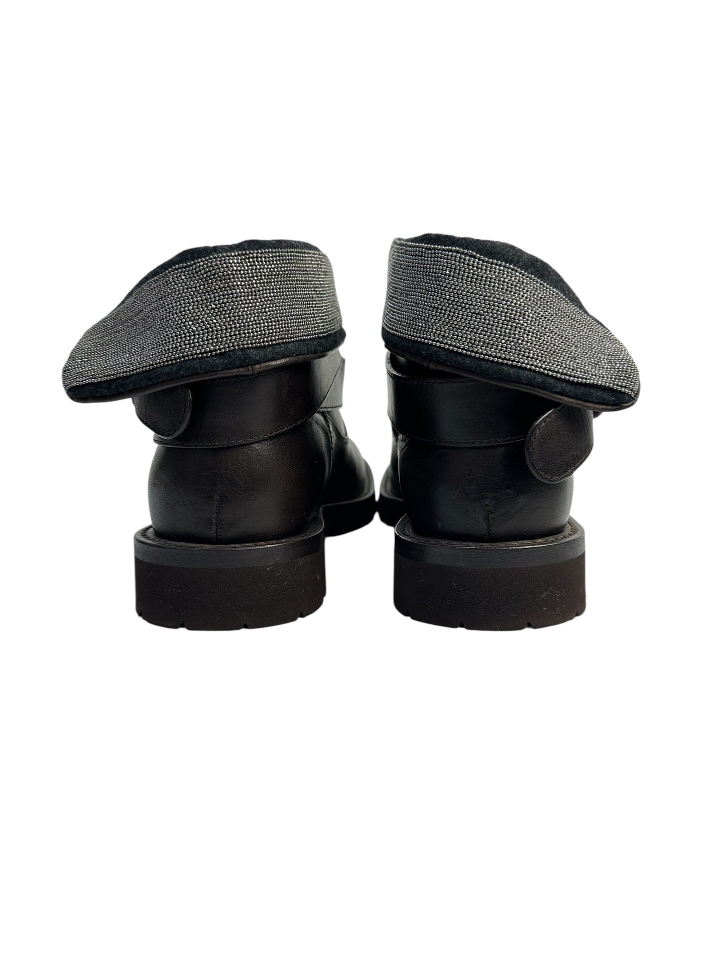 Leather boots with strap