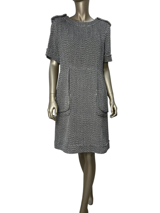 Tweed dress with short sleeves and patch pockets