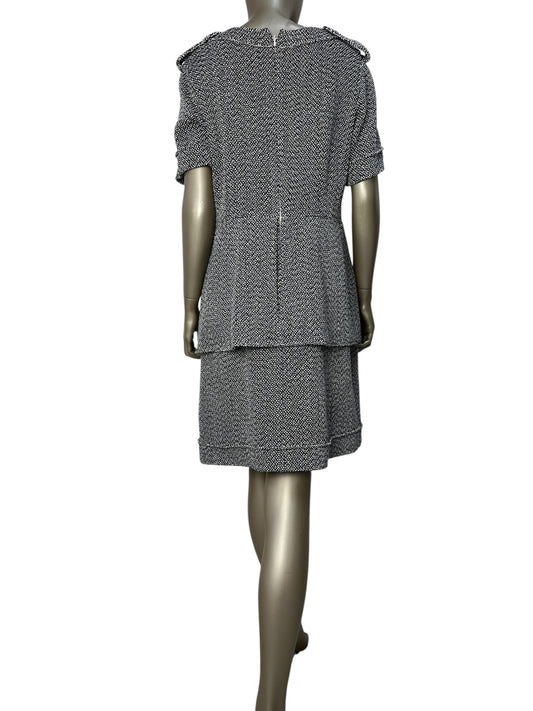 Tweed dress with short sleeves and patch pockets
