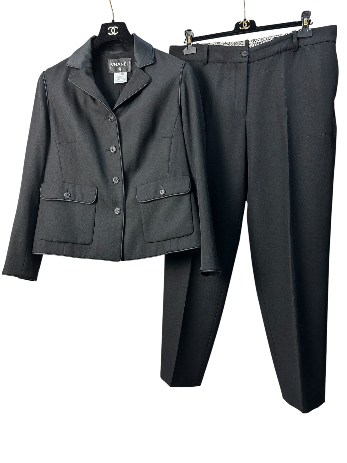Black wool suit with silk lining