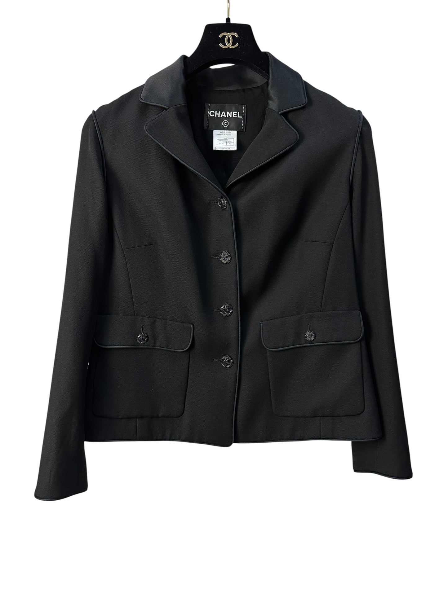 Black wool suit with silk lining