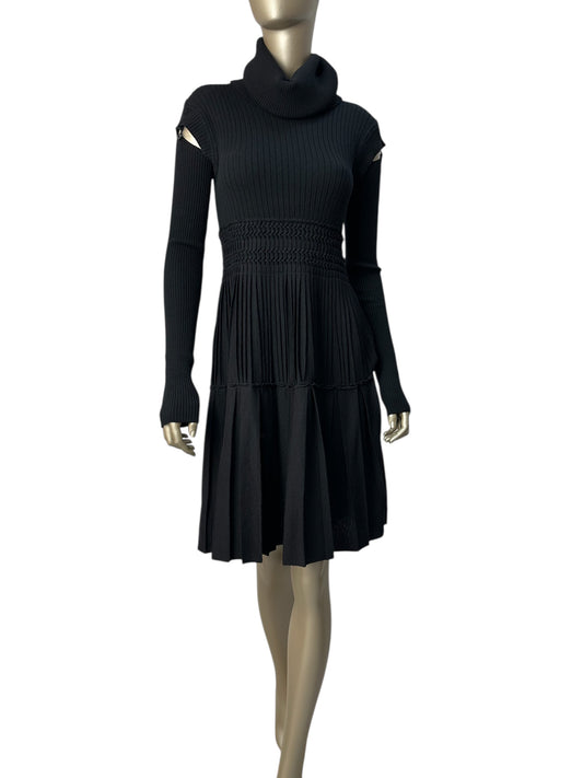 Dress with shoulder cut-outs