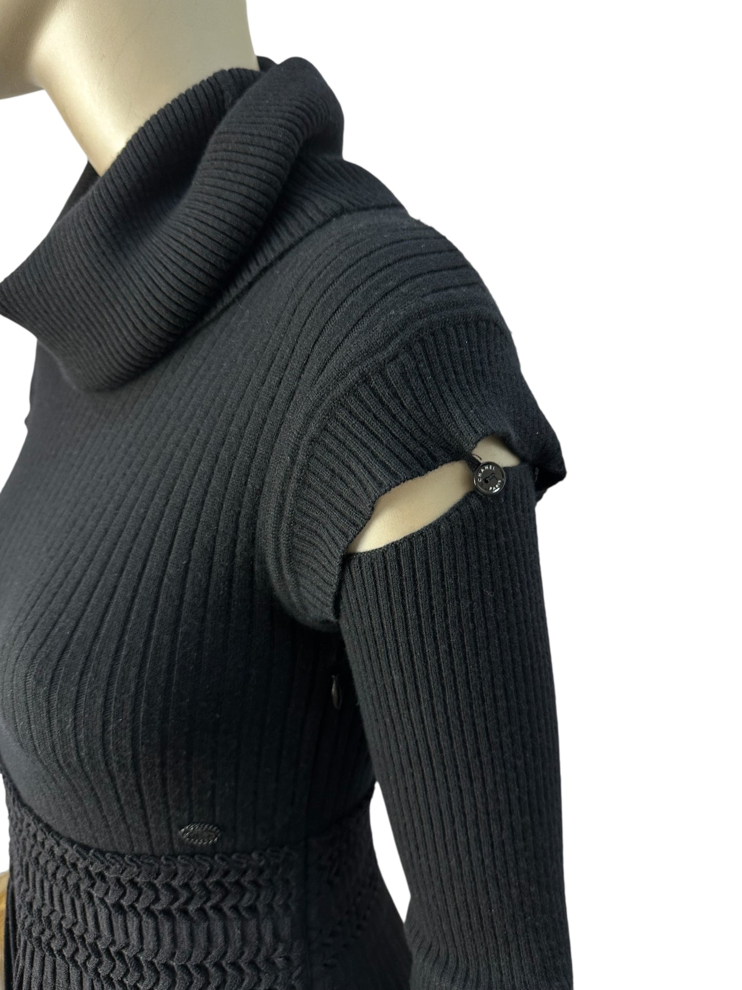 Dress with shoulder cut-outs