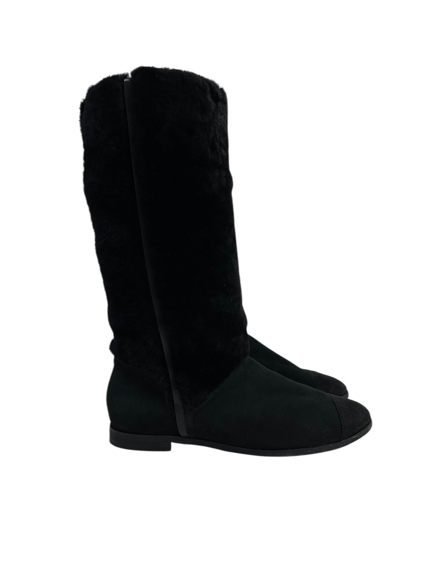 Winter suede boots with genuine fur