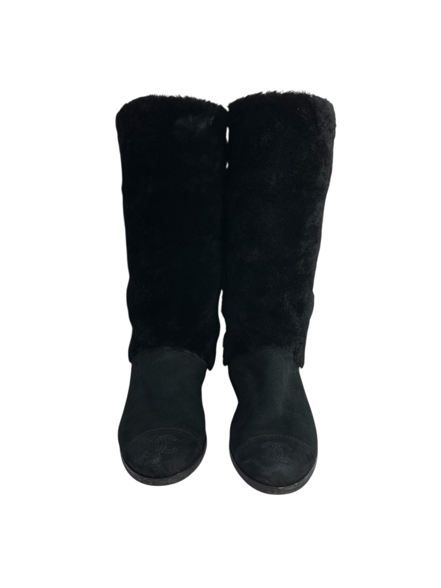 Winter suede boots with genuine fur