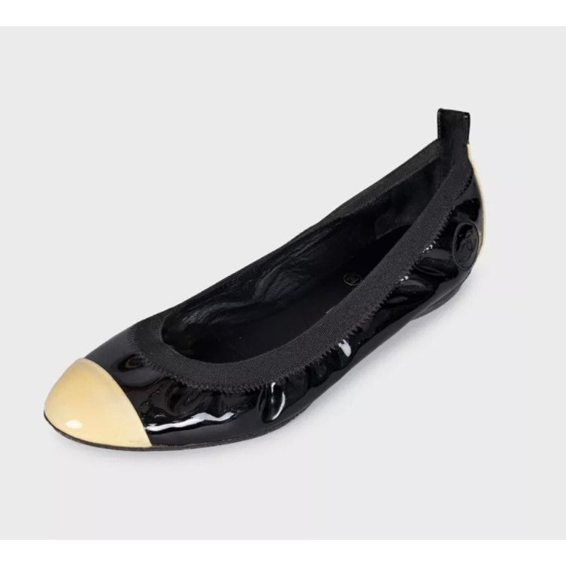 Chanel Black Patent Leather Ballerina Flats - Size 39.5 pre-owned
