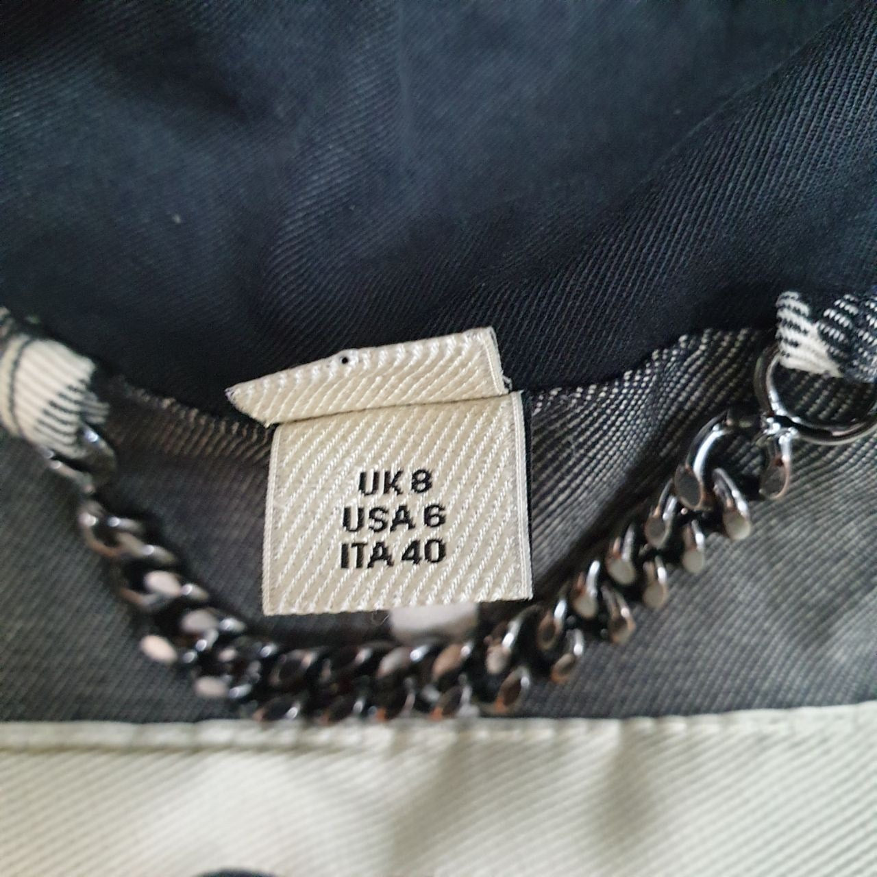 Burberry Black Double Breasted Trench Coat - Size 40 Pre-owned