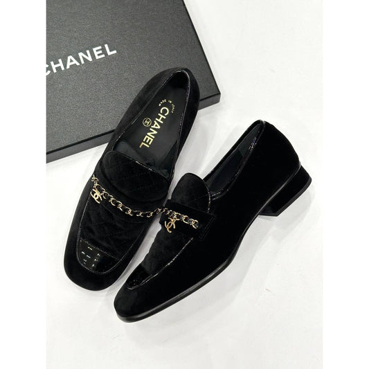 NWOB Chanel Black Suede Loafers Sz.41 pre-owned