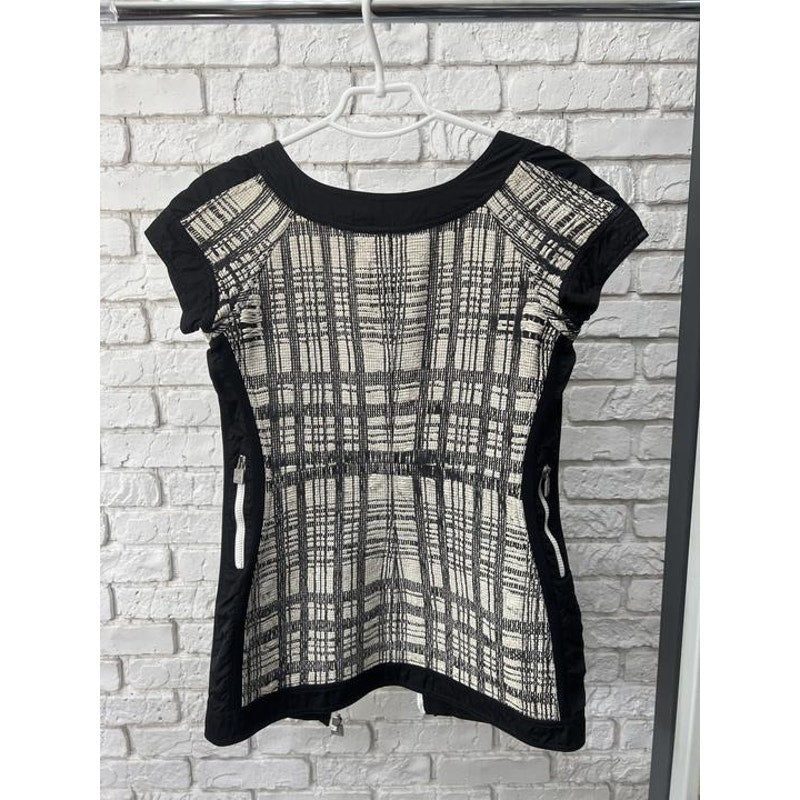 Chanel Vintage Black & White Short Sleeve Zip Cardigan FR 34 / XS Preo-wned